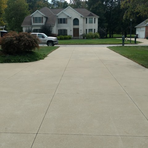 Concrete Cleaning Driveway AFTER